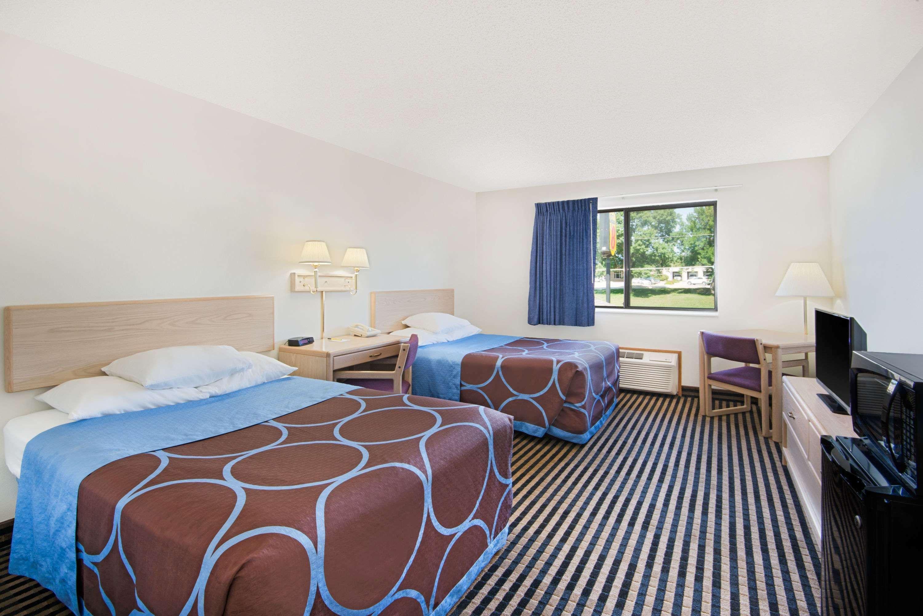 Hotel Super 8 By Wyndham Humboldt Zewnętrze zdjęcie