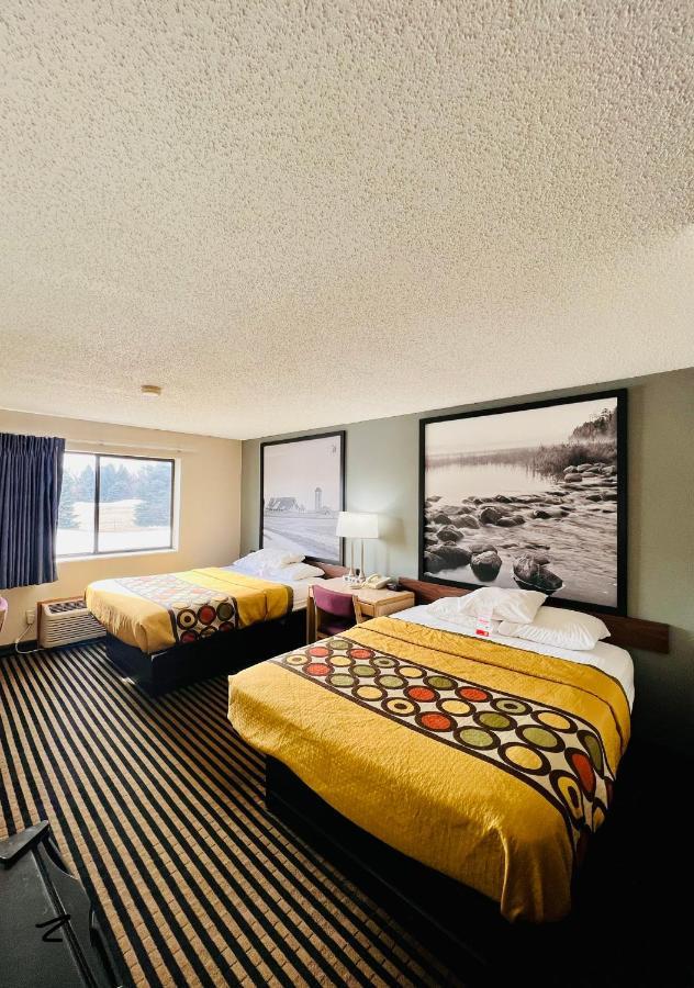 Hotel Super 8 By Wyndham Humboldt Zewnętrze zdjęcie