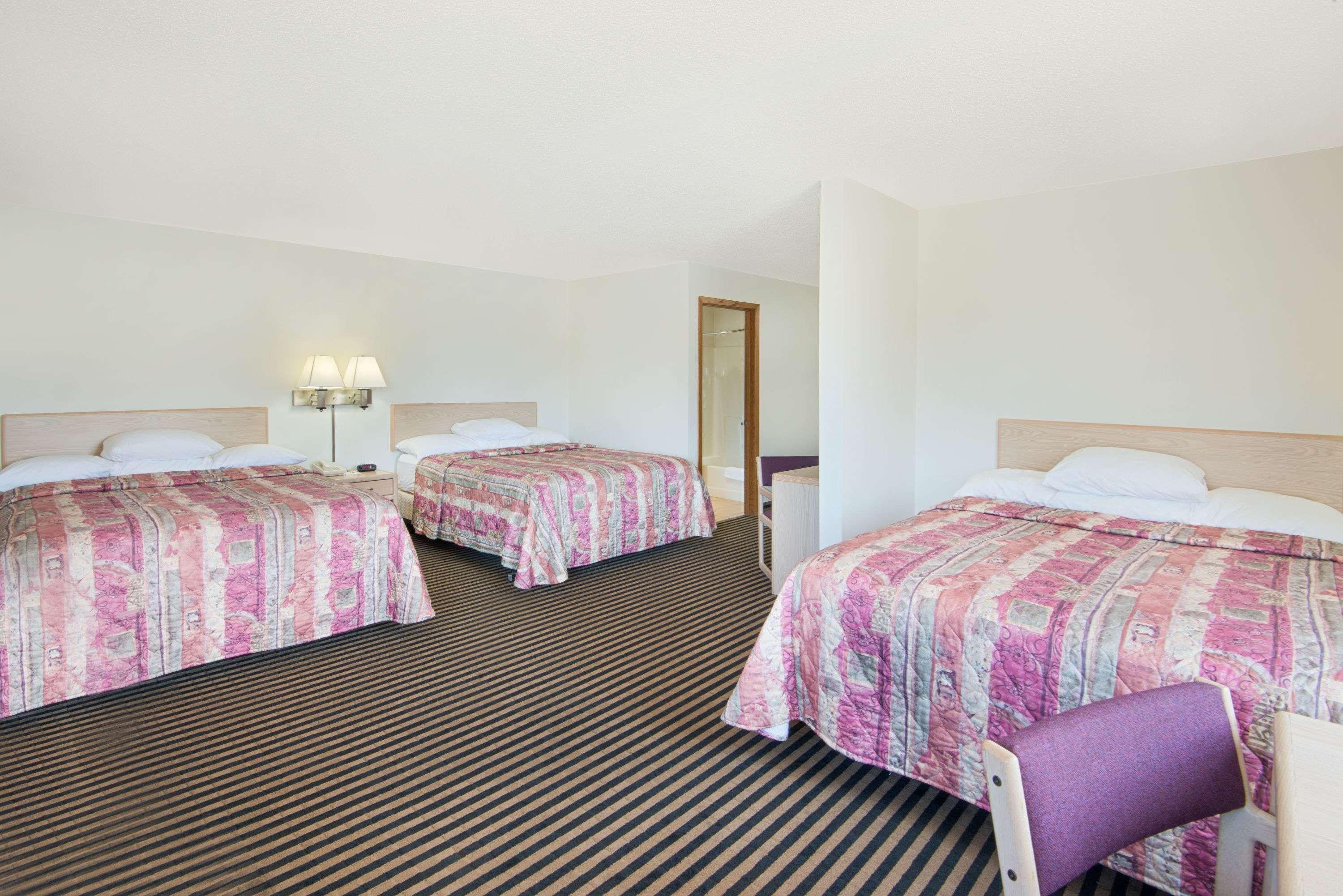 Hotel Super 8 By Wyndham Humboldt Zewnętrze zdjęcie